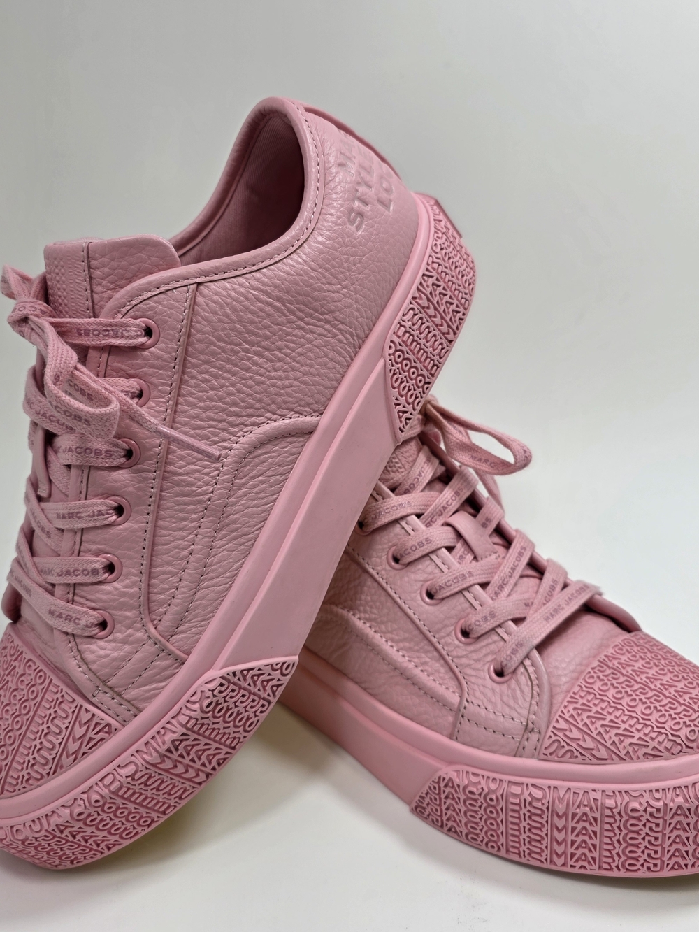 Marc Jacobs Leather Sneaker in Ribbon Pink Size US 9 EU 39